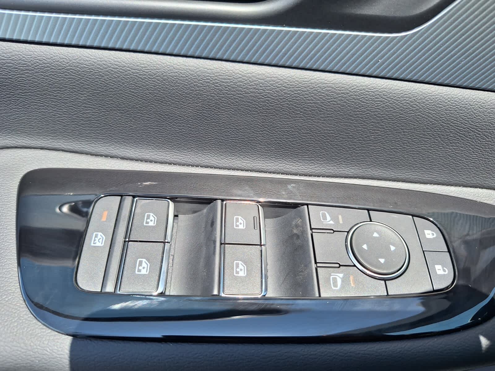 2025 Nissan Murano SL photo 18