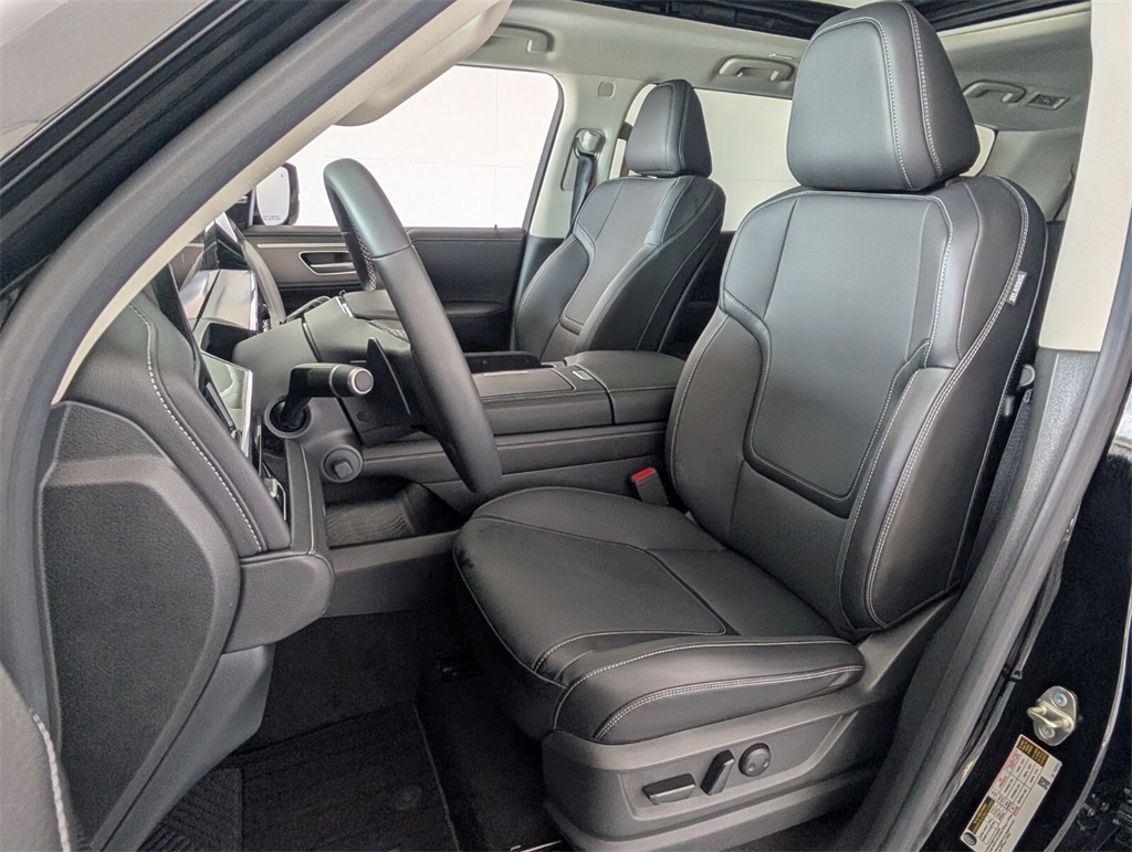 2025 Infiniti QX80 Pure photo 5