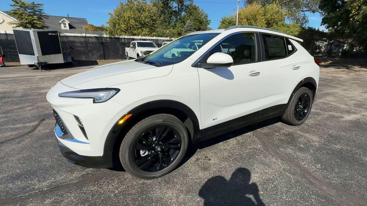 2026 Buick Encore GX Sport Touring photo 4