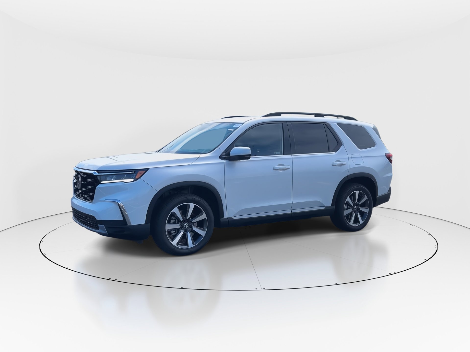 2025 Honda Pilot Touring photo 4