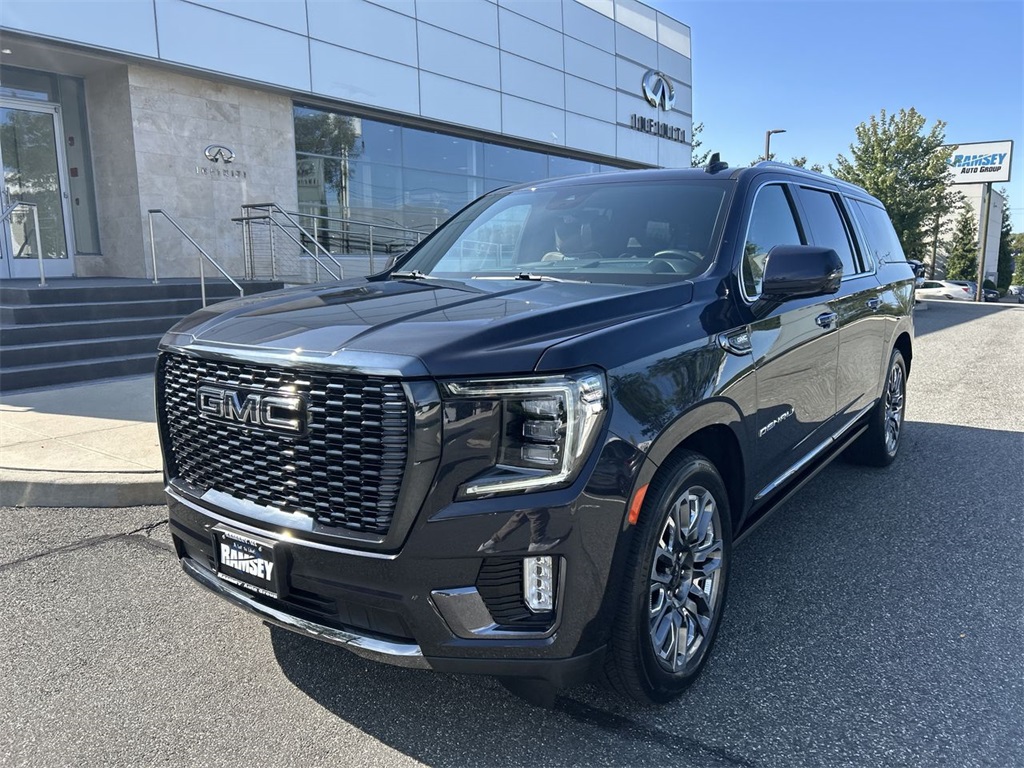 2023 Gmc Yukon XL Denali Ultimate photo 3