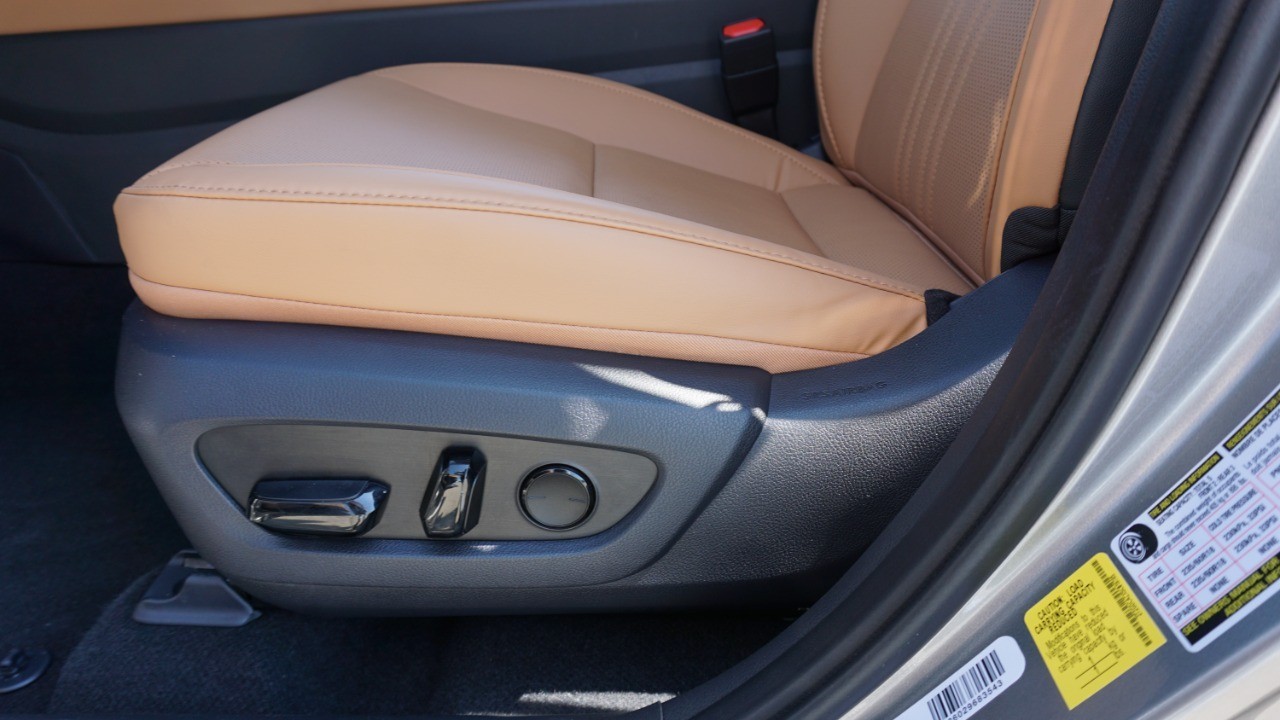 2025 Lexus NX Premium photo 21