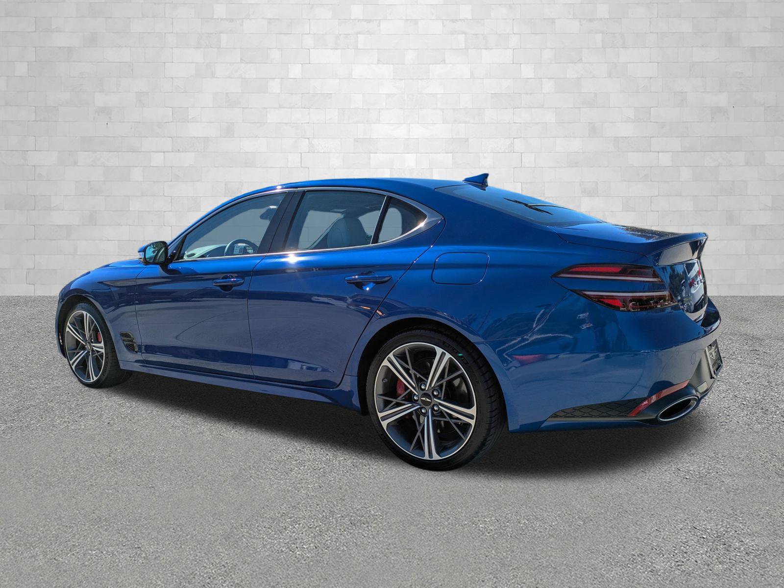2025 Genesis G70 3.3T Sport Prestige photo 4
