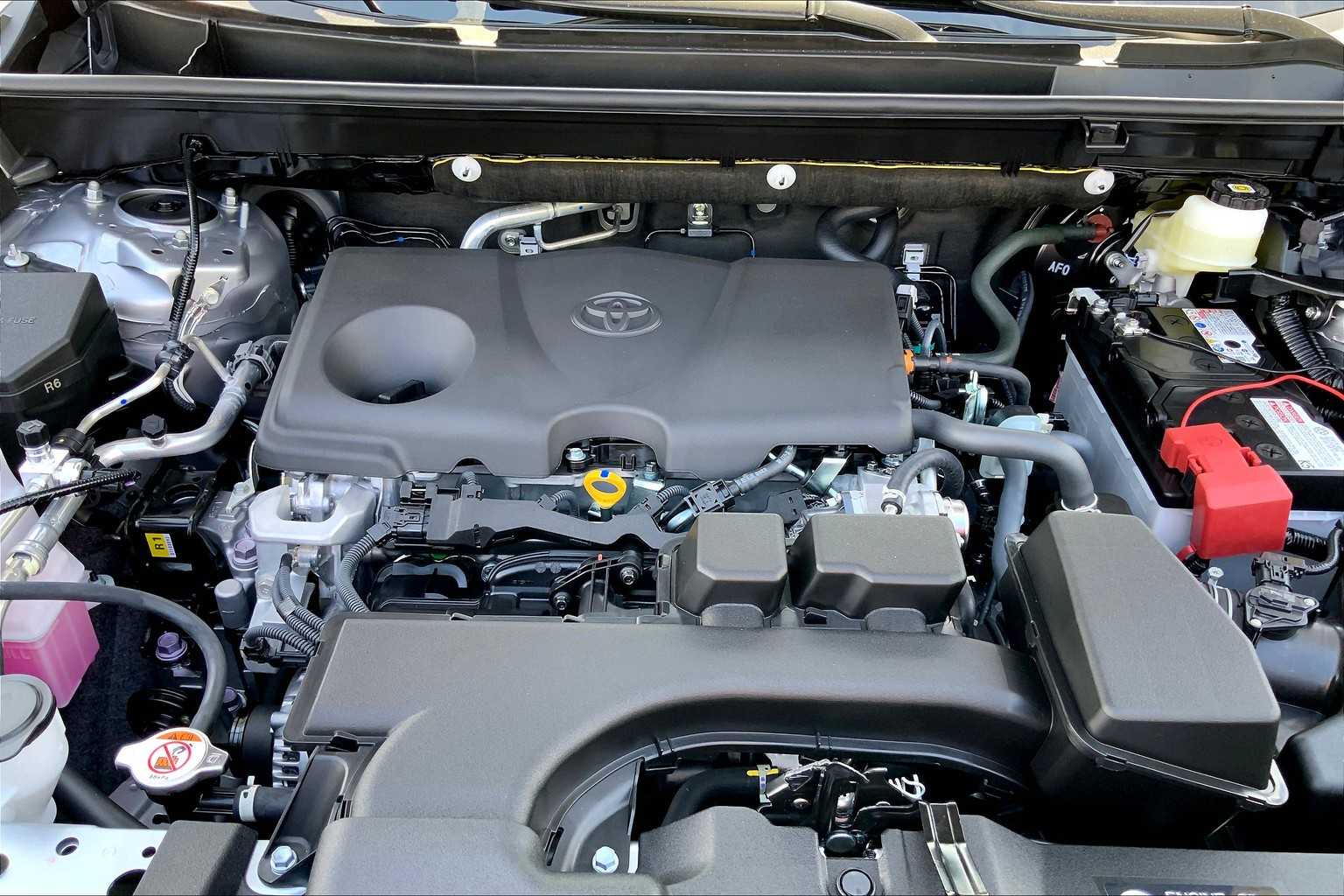 2025 Toyota RAV4 XLE Premium photo 13