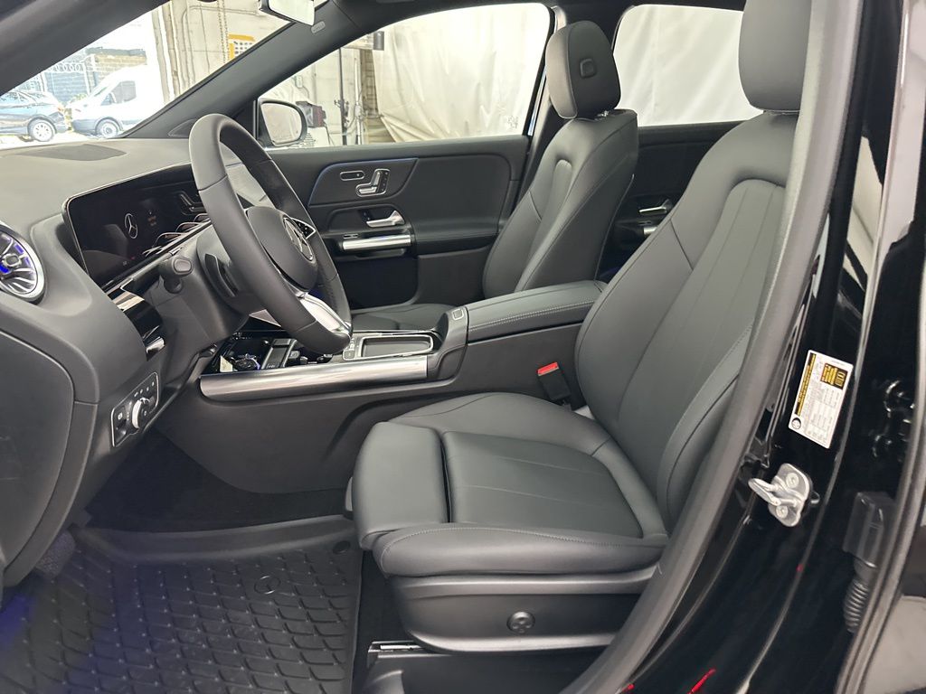 2025 Mercedes Benz GLA 250 photo 16