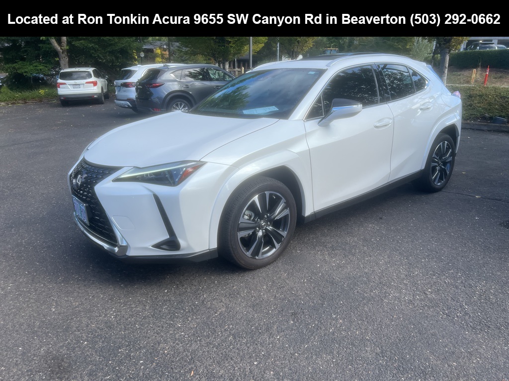 2023 Lexus UX 250h Premium photo 8