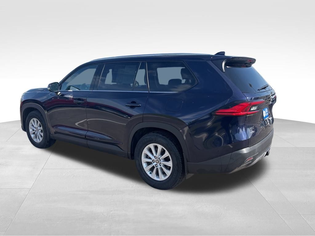 2024 Toyota Grand Highlander XLE photo 2
