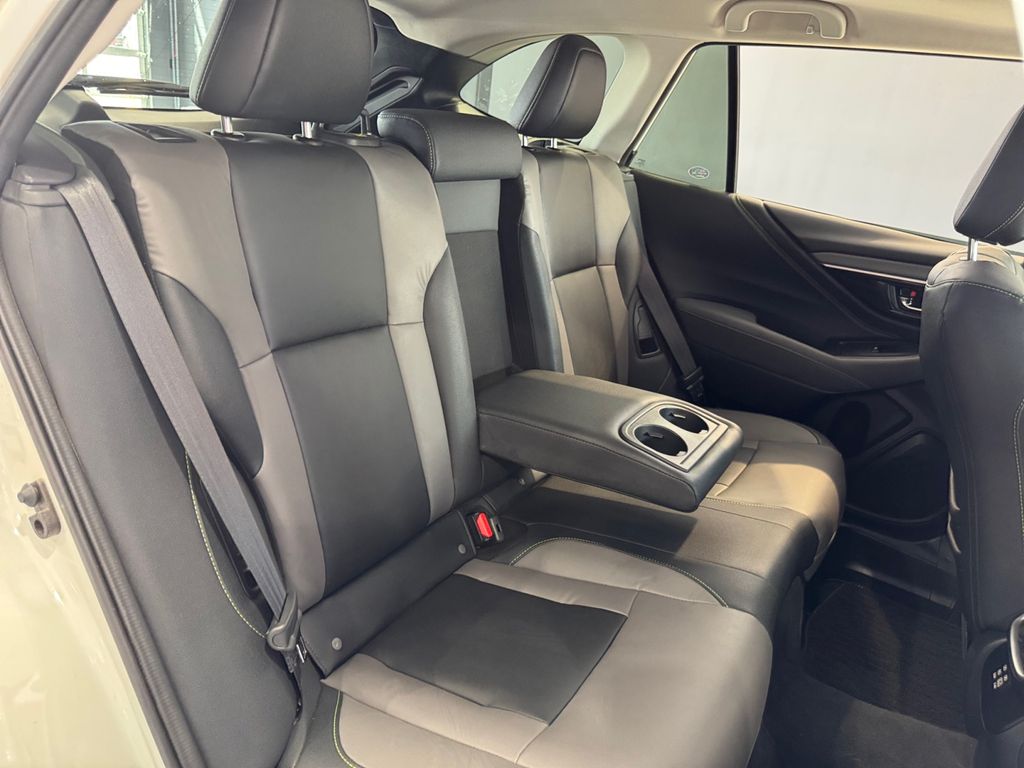 2025 Subaru Outback Onyx Edition photo 17