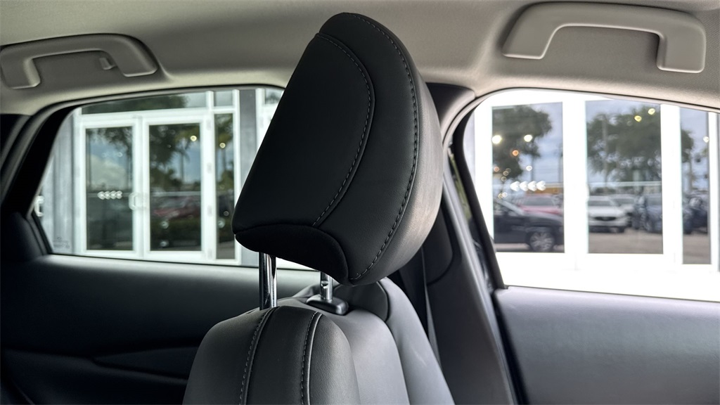 2022 Mazda CX-30 2.5 S Preferred photo 15