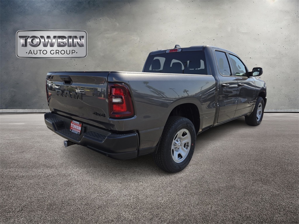 2025 Ram 1500 Tradesman photo 3