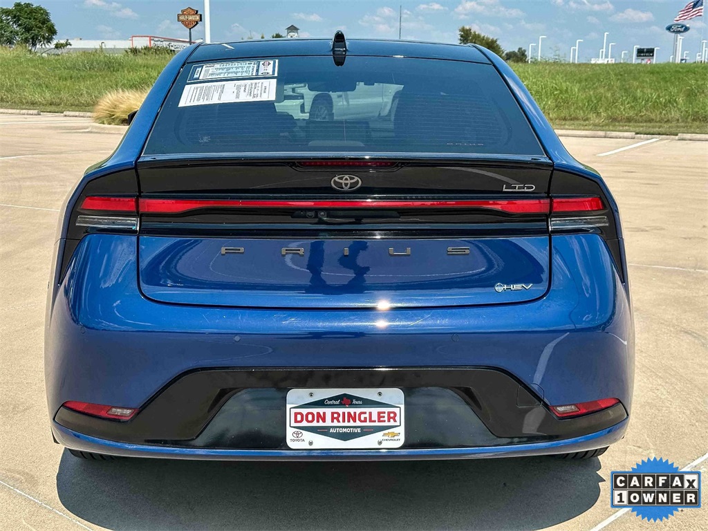 2024 Toyota Prius Limited photo 4