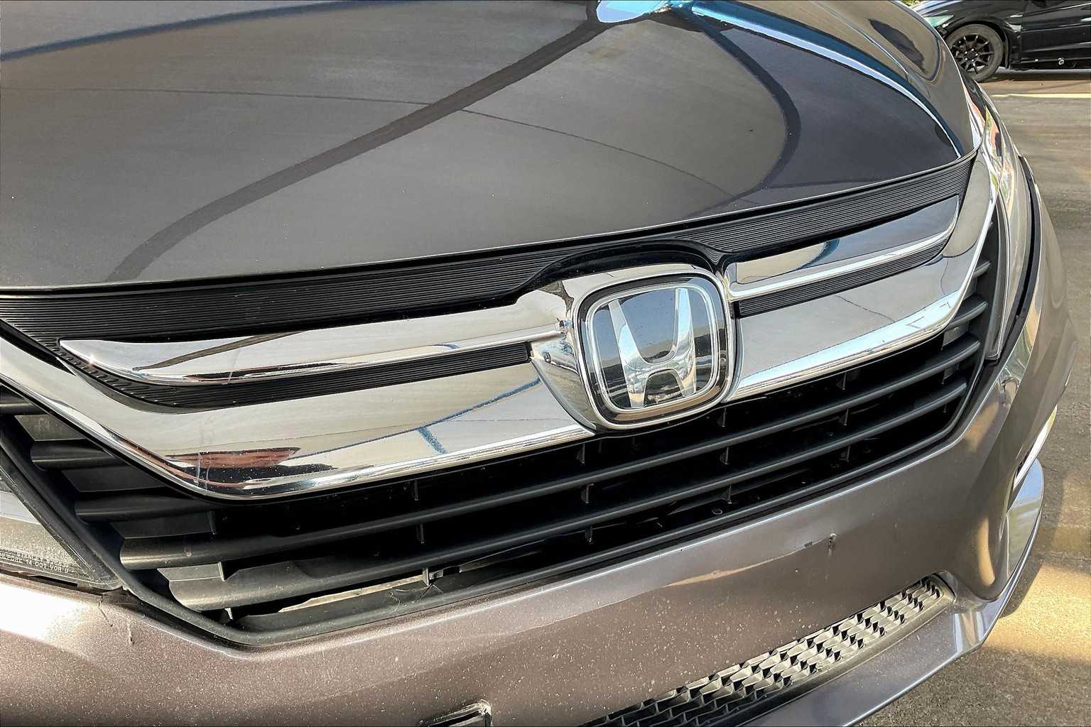 2019 Honda Odyssey Touring photo 28