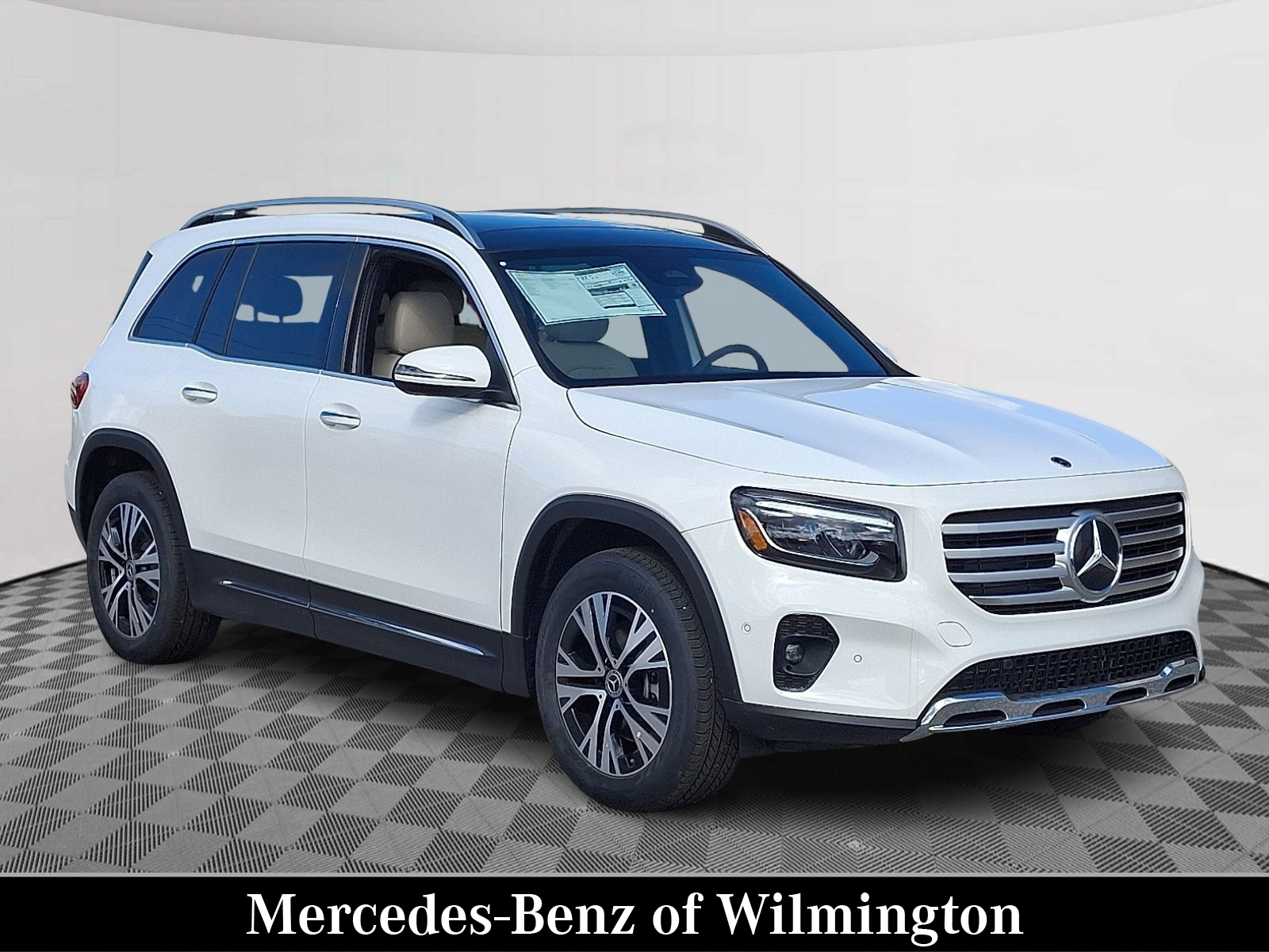 2026 Mercedes-Benz GLB GLB 250's photo