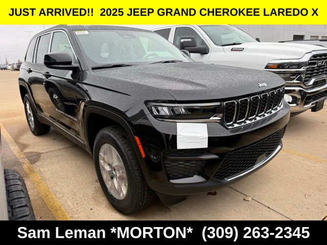 2025 Jeep Grand Cherokee Laredo's photo
