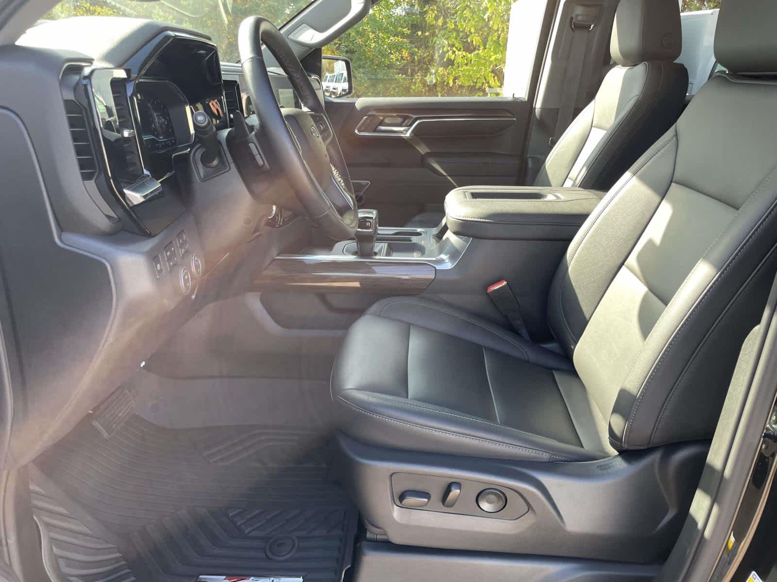 2022 Chevrolet Silverado 1500 LT Trail Boss photo 12