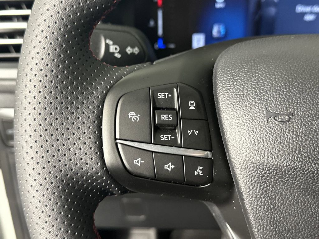 2025 Ford Escape ST-Line photo 24
