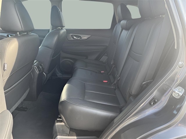 2015 Nissan Rogue SL photo 11