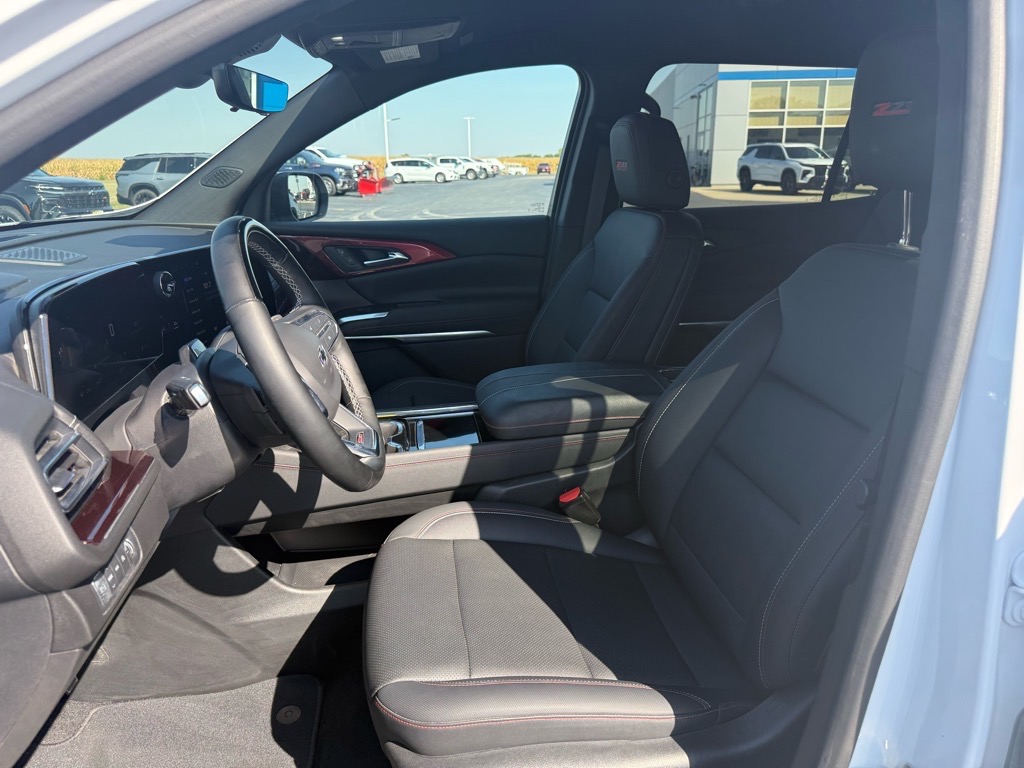 2024 Chevrolet Traverse Z71 photo 9