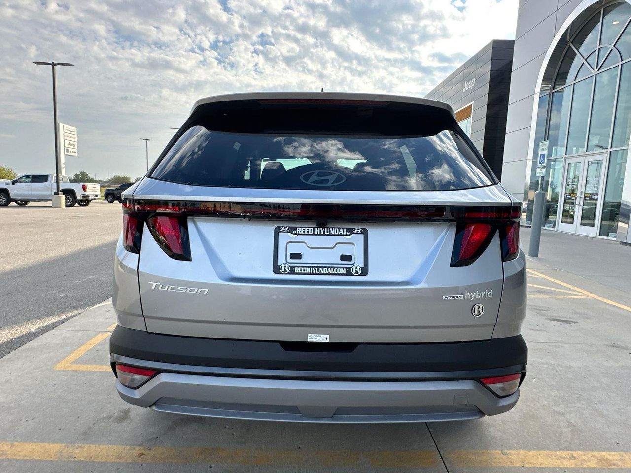 2026 Hyundai Tucson Hybrid SEL Convenience Sport photo 2