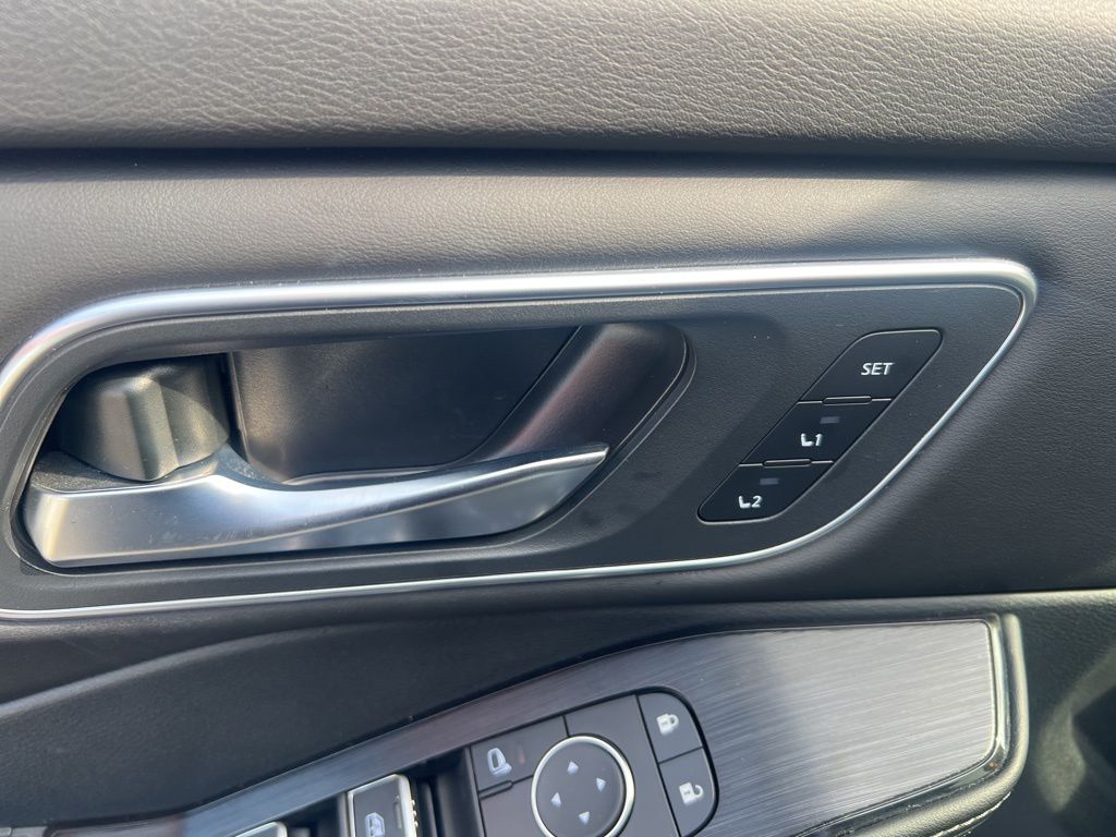 2024 Nissan Rogue Platinum photo 48