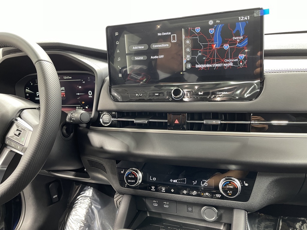 2025 Mitsubishi Outlander SE photo 17