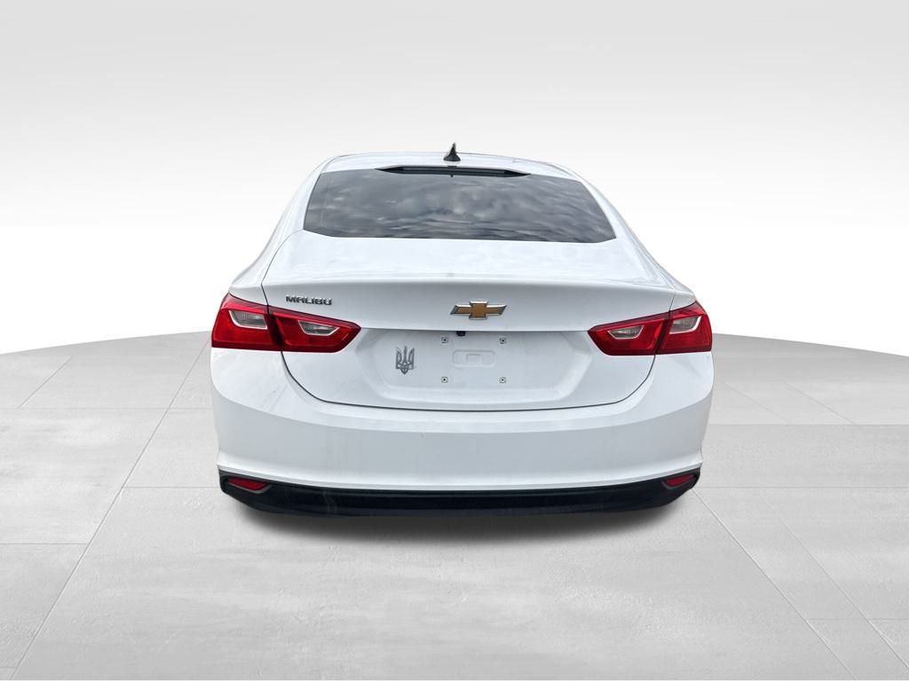 2023 Chevrolet Malibu LS photo 9