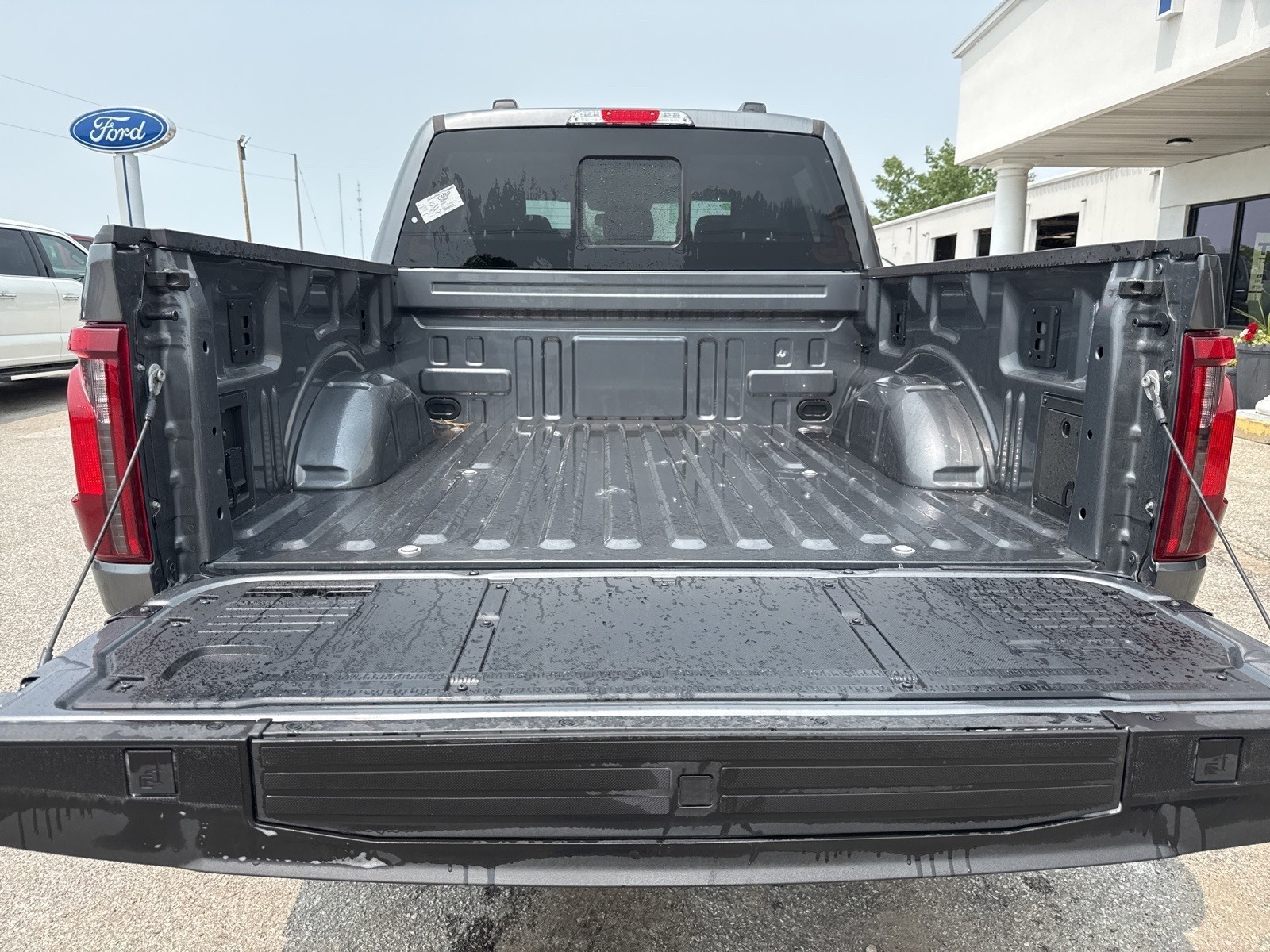 2025 Ford F-150 XLT photo 7