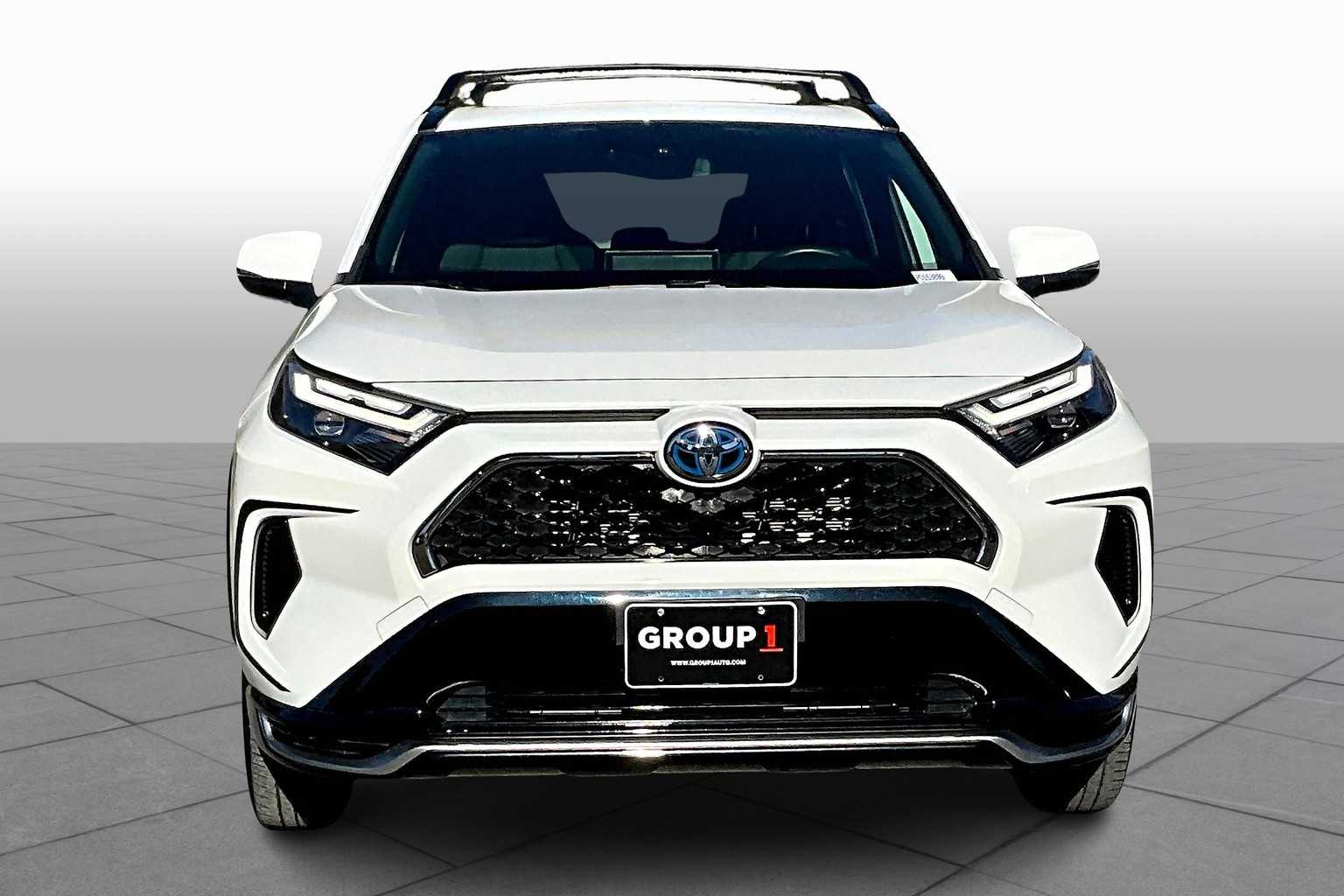 2023 Toyota RAV4 Prime SE photo 3