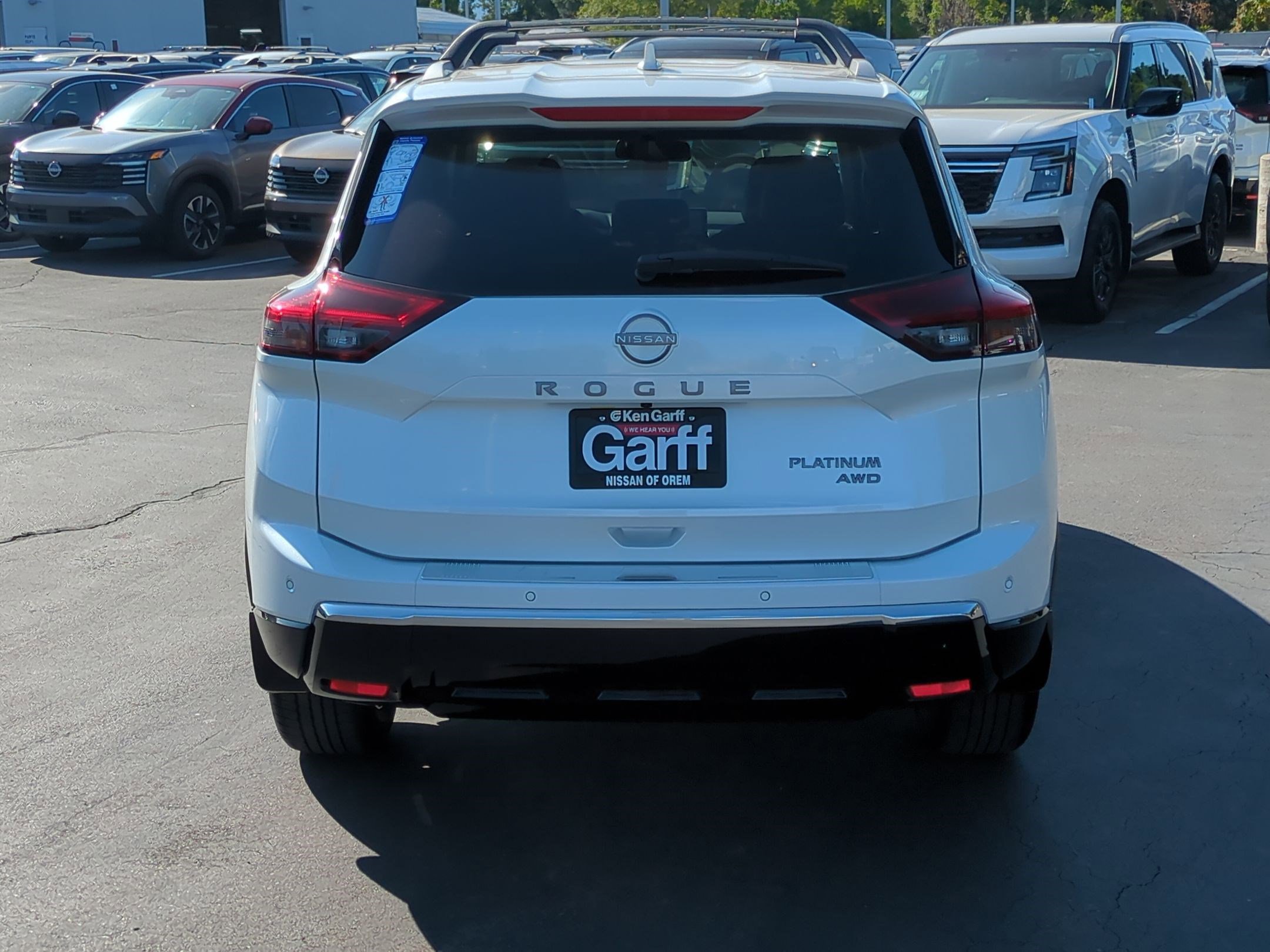 2026 Nissan Rogue Platinum photo 3