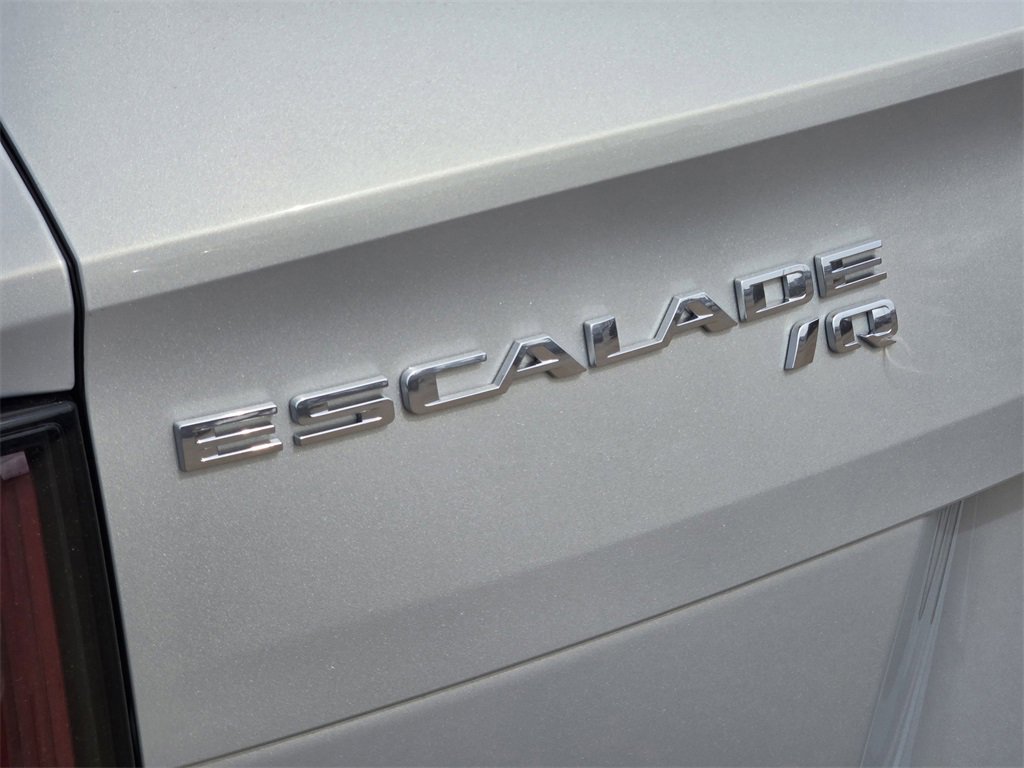2025 Cadillac Escalade IQ Luxury photo 11