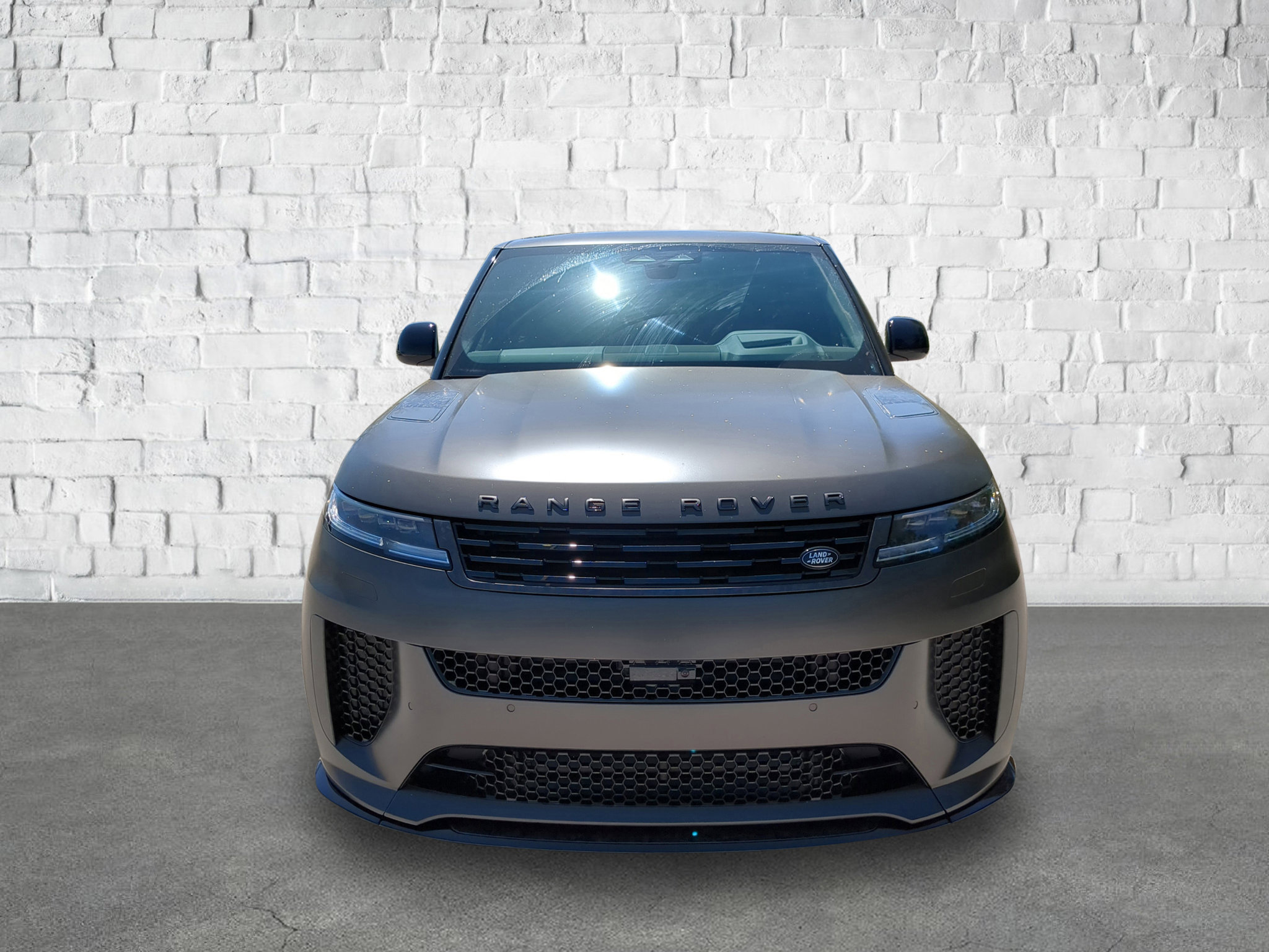 2025 Land Rover Range Rover Sport photo 2