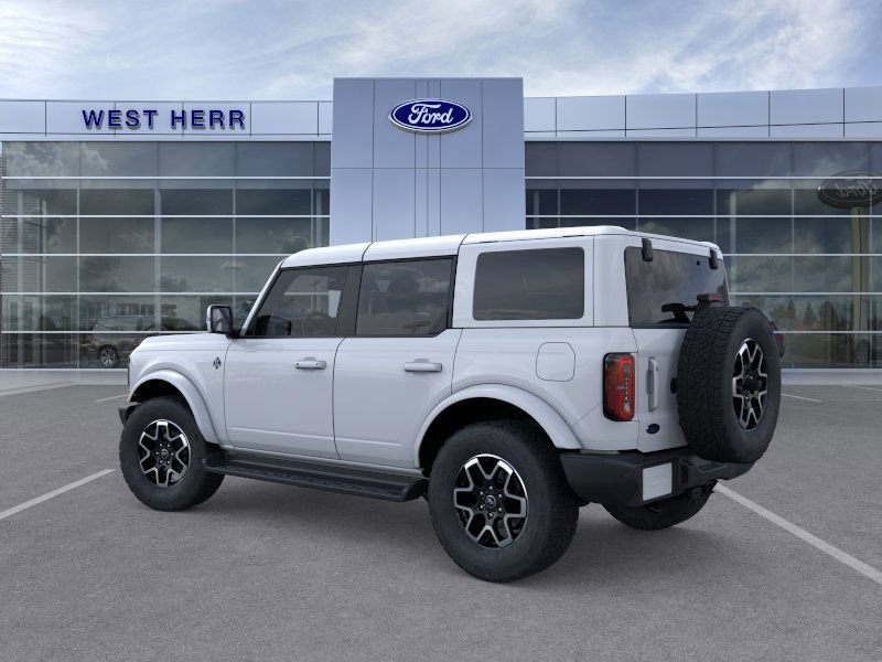 2025 Ford Bronco Outer Banks photo 3