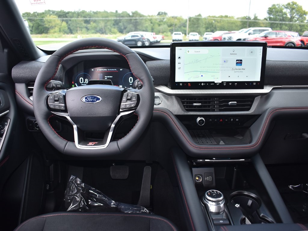2025 Ford Explorer ST photo 14