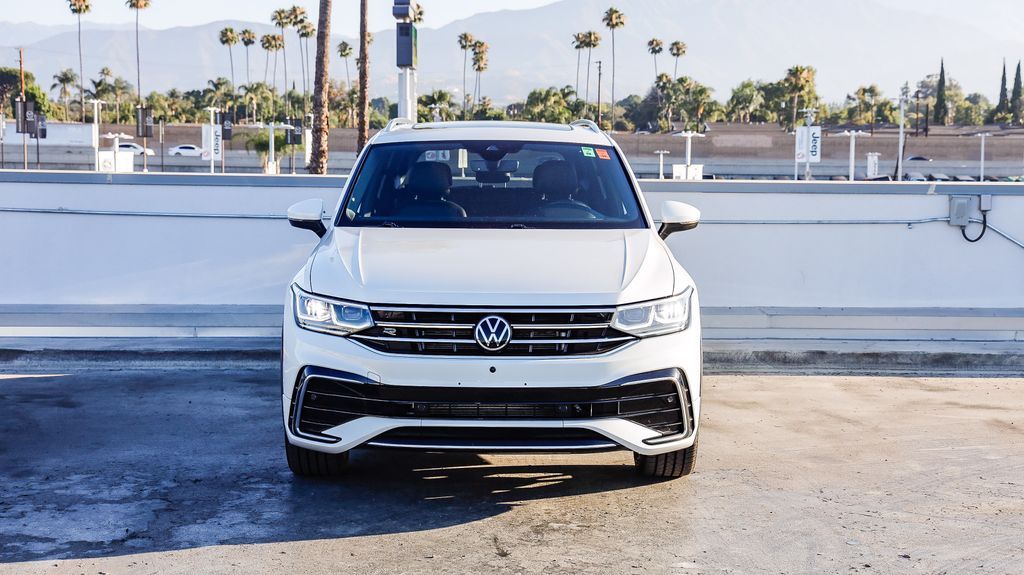 2022 Volkswagen Tiguan SEL Premium R-Line photo 3