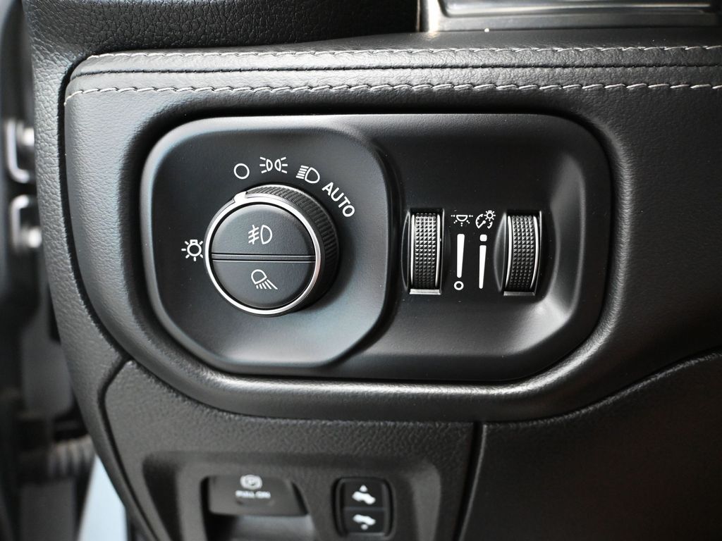 2020 Ram 1500 Limited photo 28