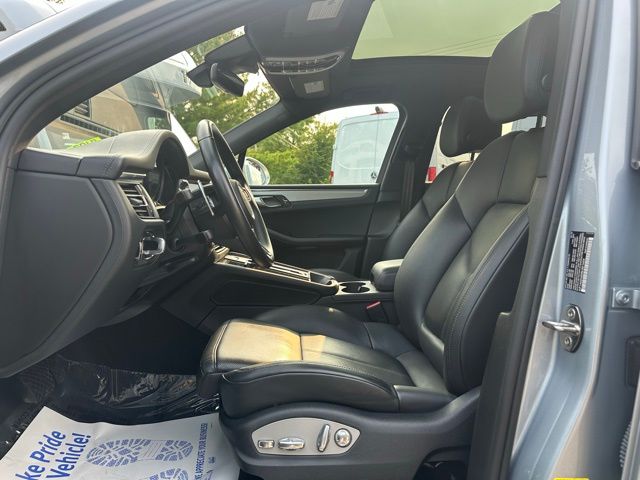 2022 Porsche Macan S photo 16