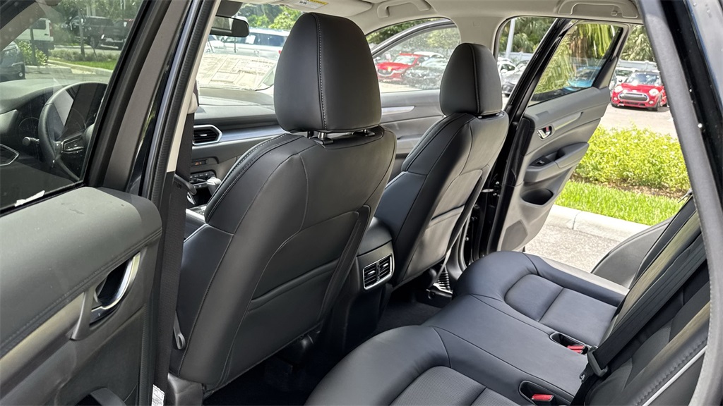 2025 Mazda CX-5 2.5 Select photo 32