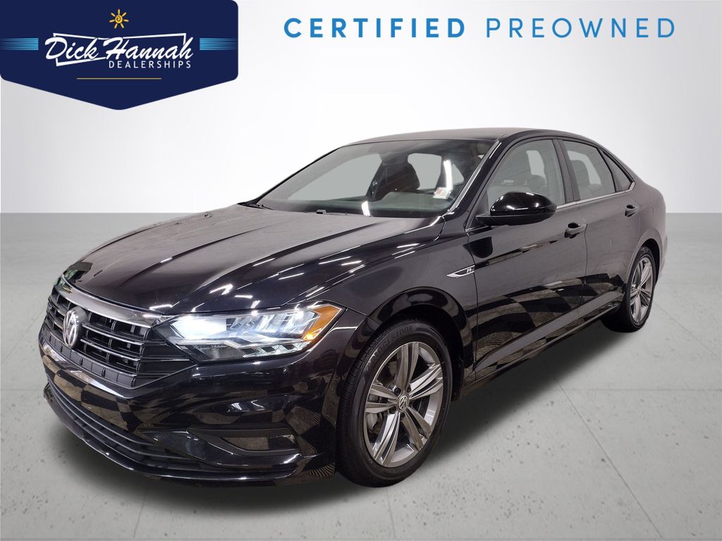 2021 Volkswagen Jetta R-Line's photo