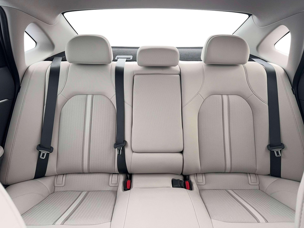 2026 Hyundai Sonata SEL Sport photo 4