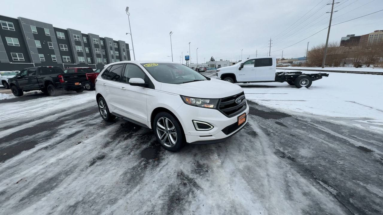 2016 Ford Edge Sport photo 2