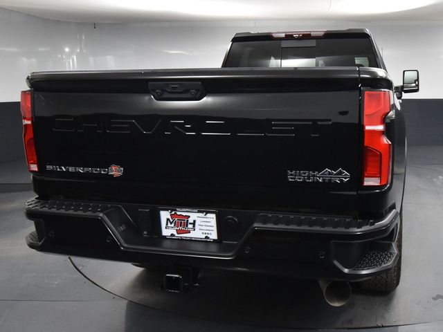 2024 Chevrolet Silverado 3500HD High Country photo 4