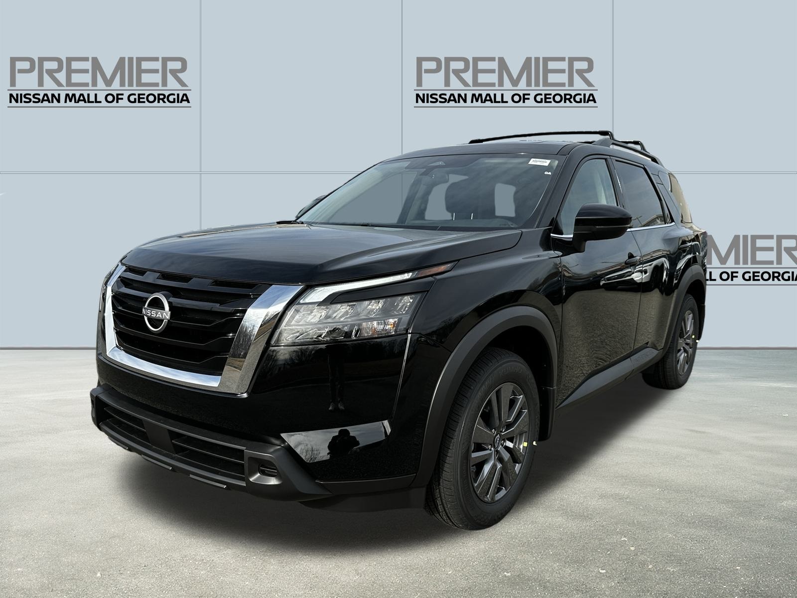 2025 Nissan Pathfinder SV's photo