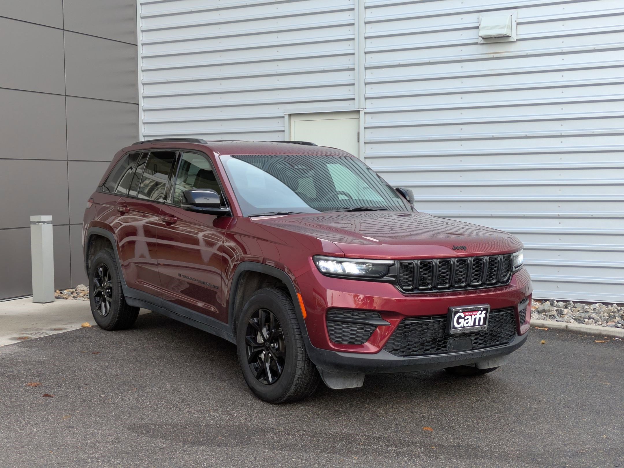 2024 Jeep Grand Cherokee Altitude photo 4