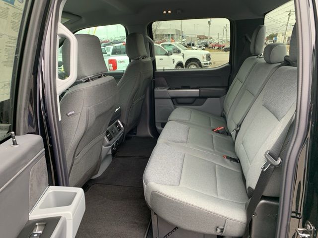 2025 Ford F-150 XLT photo 21
