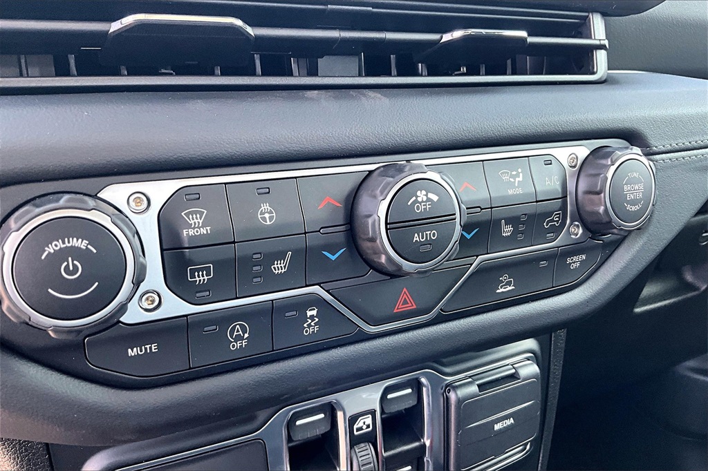 2025 Jeep Gladiator Texas Trail photo 17