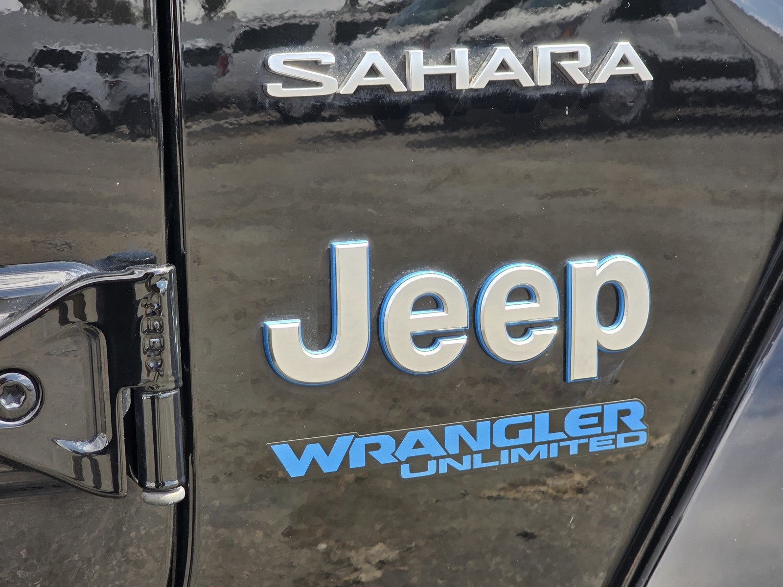 2022 Jeep Wrangler Unlimited Sahara 4xe photo 11