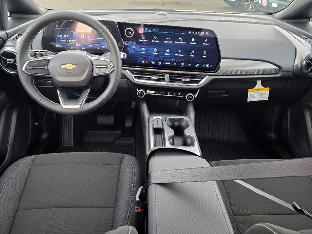 2026 Chevrolet Equinox EV 1LT photo 2