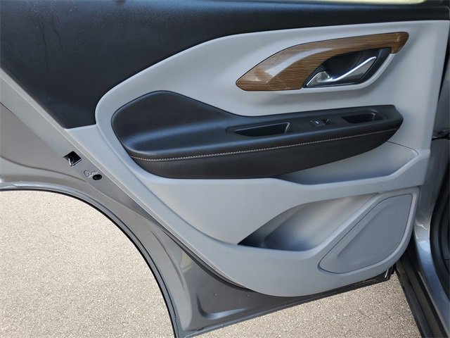 2020 Gmc Terrain SLE photo 3