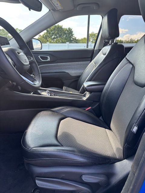 2022 Jeep Compass Latitude photo 9