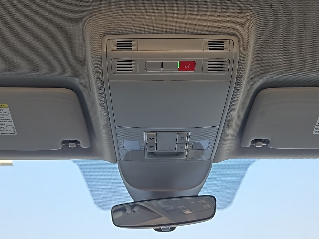 2025 Volkswagen Taos S photo 19